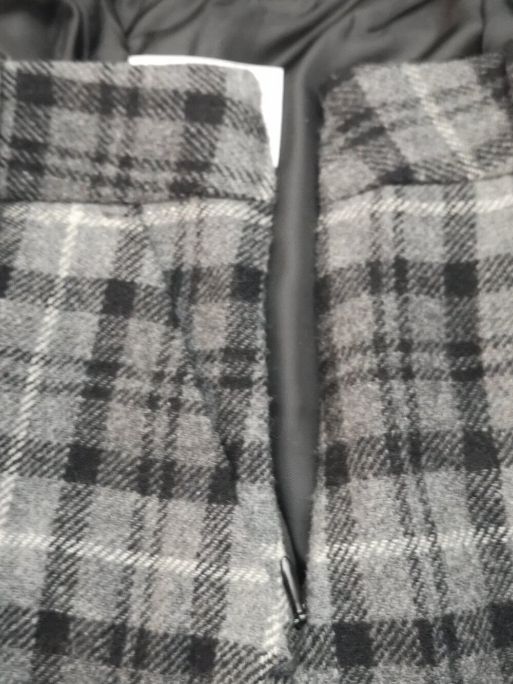 Eddie Bauer Mercer Fit Ladies Size 10 Black & Grey Plaid Lined Wool Blend Skirt - Picture 8 of 12
